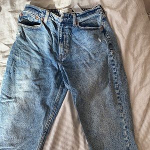 Abercrombie mom jeans